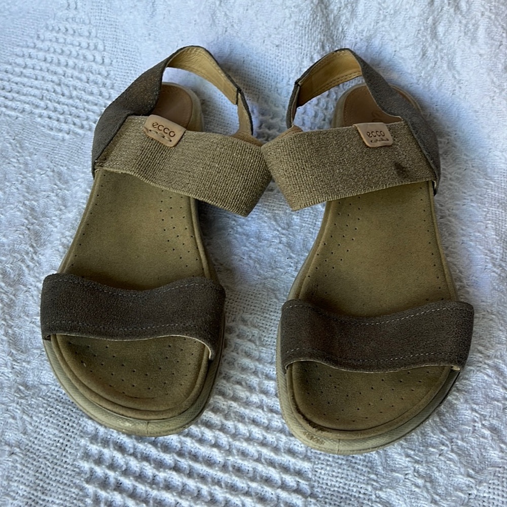 Tan and sparkly Ecco Sandals, Size 39